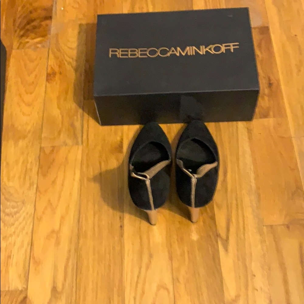 Classy Evening Pumps